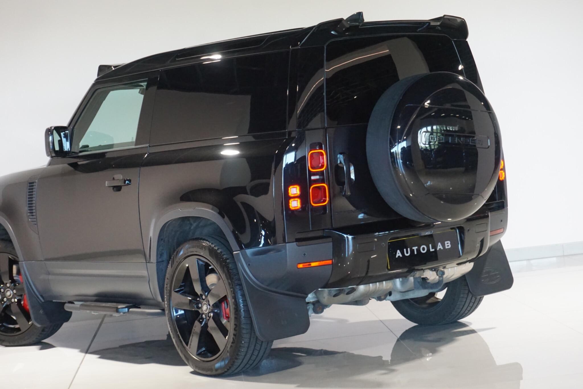 Land Rover Defender 90 3.0 D250 MHEV SE Hard Top SUV 3dr Diesel Auto 4WD SWB Euro 6 (s/s) (250 ps)